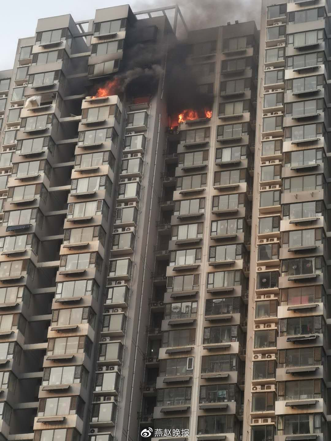 情況通報(bào)！邯鄲市一小區(qū)疑似天然氣燃爆，造成2人受傷